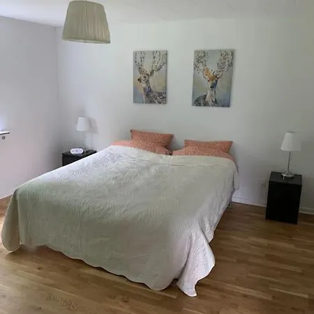 בית נופש Solhoj - A Nice Quite Place Just Outside *